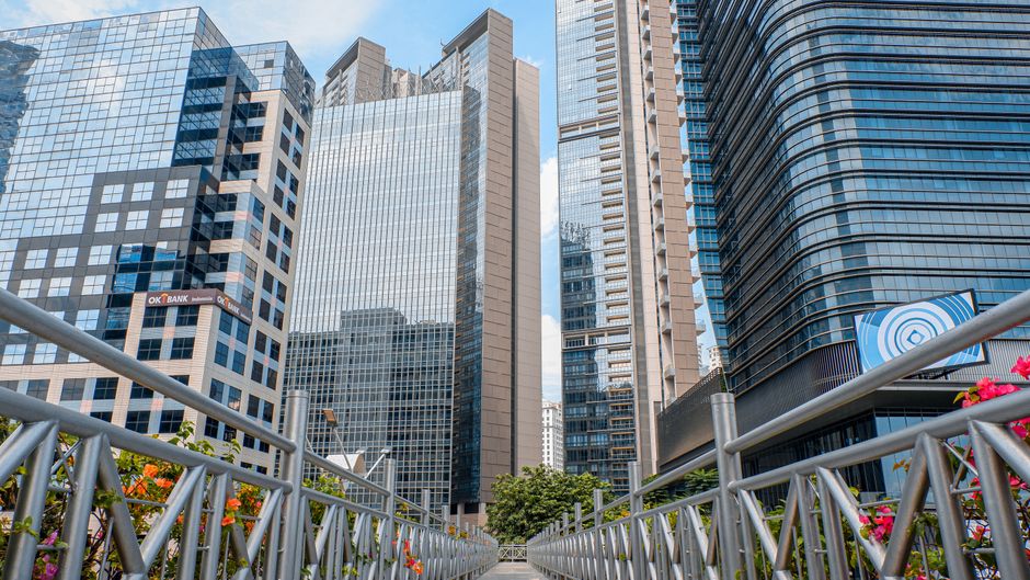 gambar ilustrasi bank jakarta, maks 125 karakter