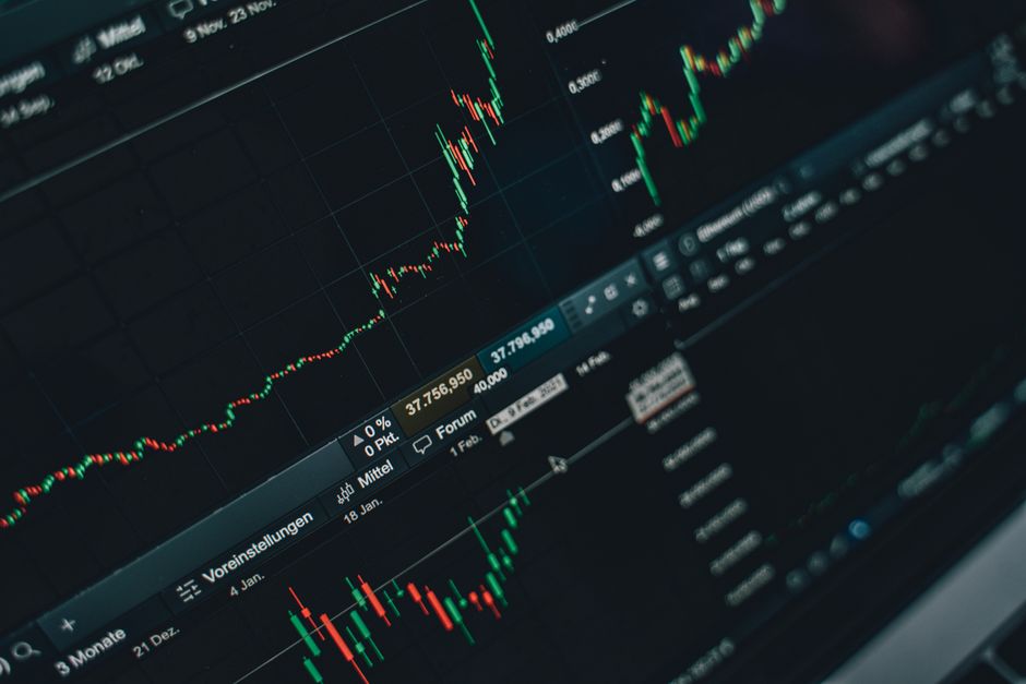 grafik saham IHSG meningkat ke level tertinggi