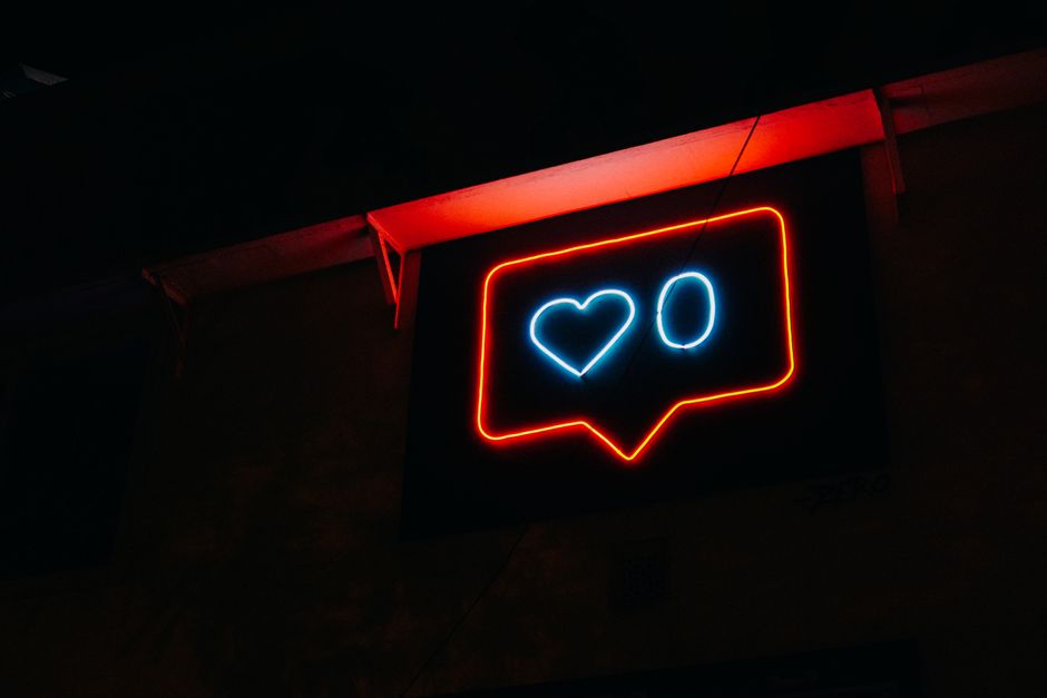 label akun buatan ai di instagram