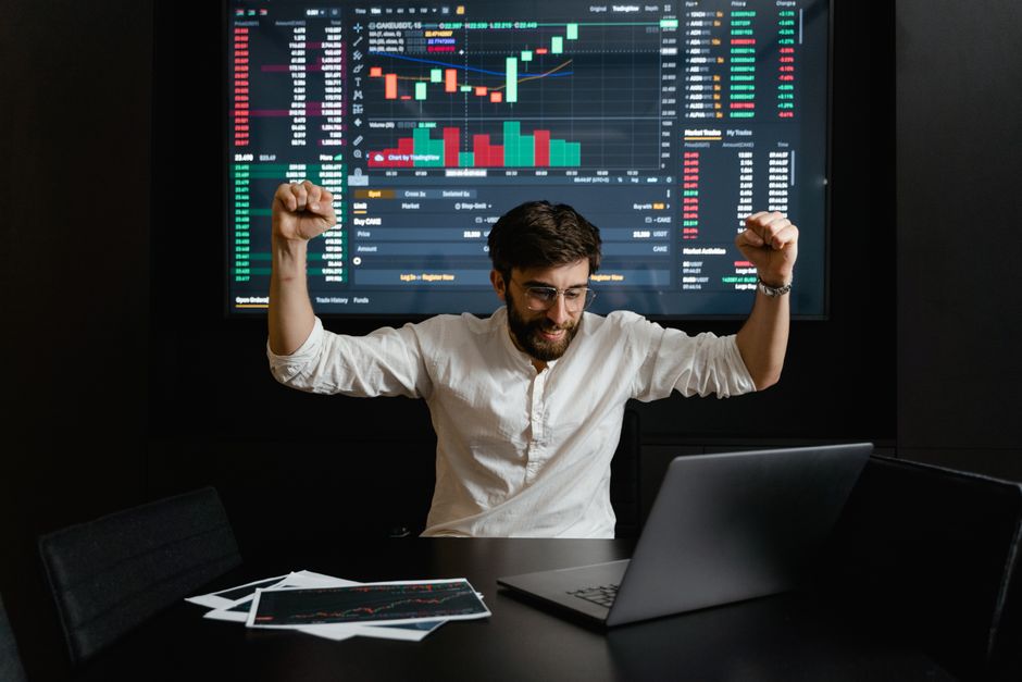 investor asing membeli saham di bursa efek