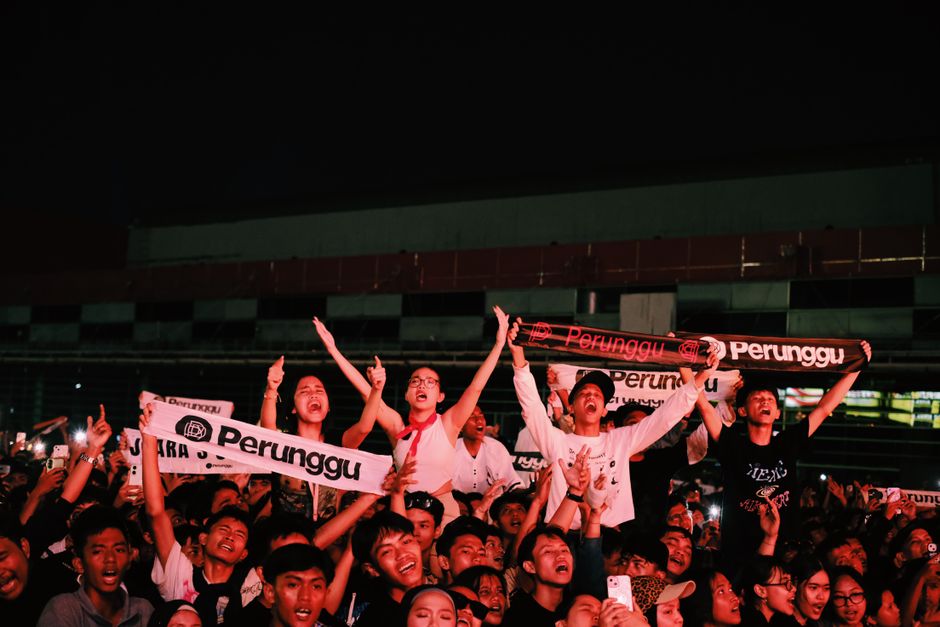 konser spektakuler dan ekspansi bisnis