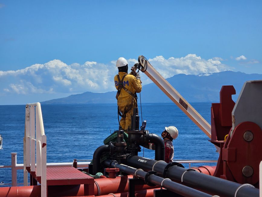 Ilustrasi kabel laut di laut Indonesia