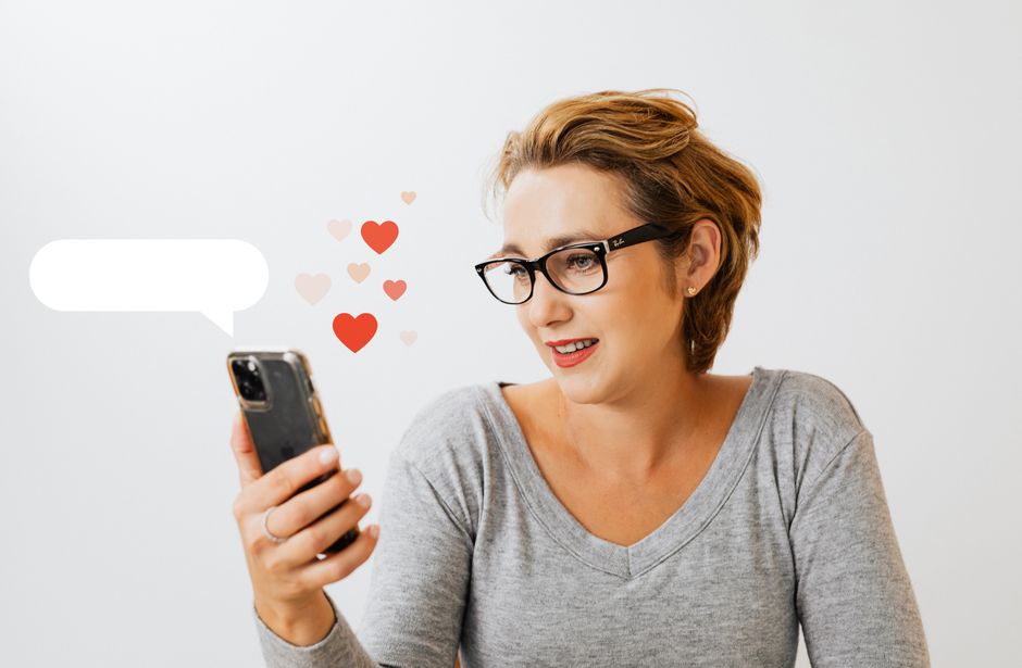 pemasaran built-in video chat message