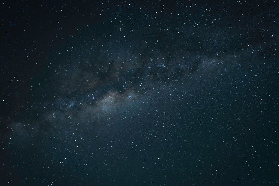 Perkuatan kerjasama Lintasarta dan Starlink untuk meningkatkan konektivitas satelit LEO di Indonesia