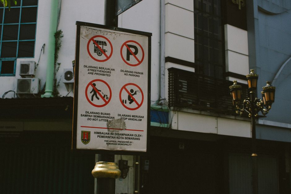 pemegang smartphone menggunakan internet