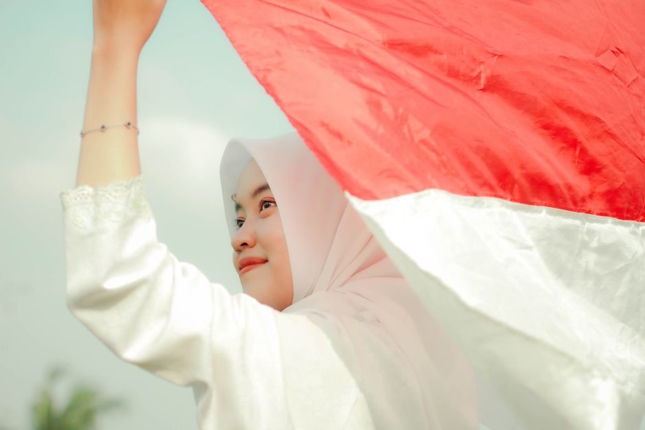 ilustrasi pemerintah membayar utang