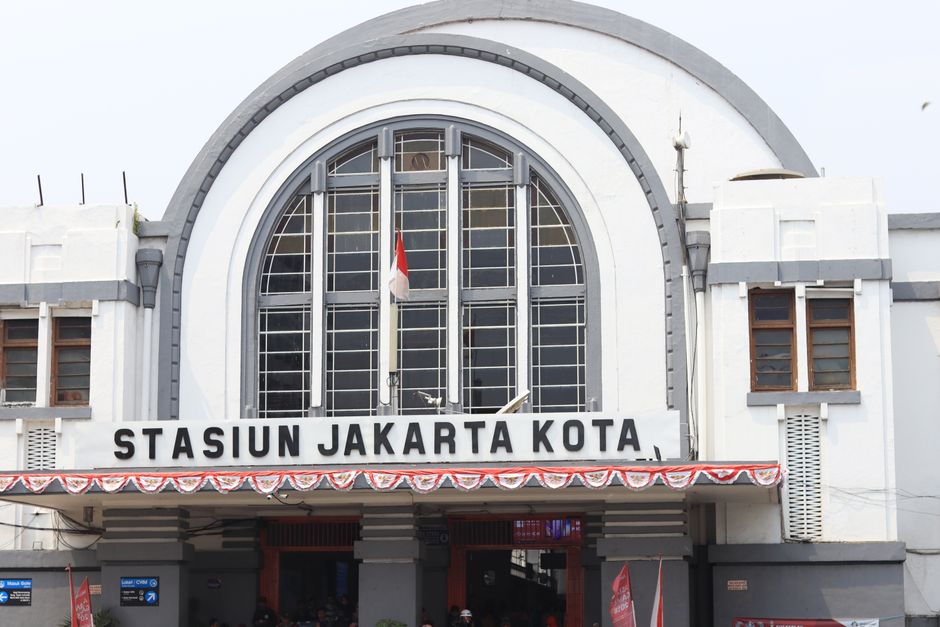 stasiun gambir jakarta revitalisasi