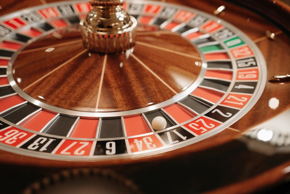 gambar ilustrasi RNG roulette daring